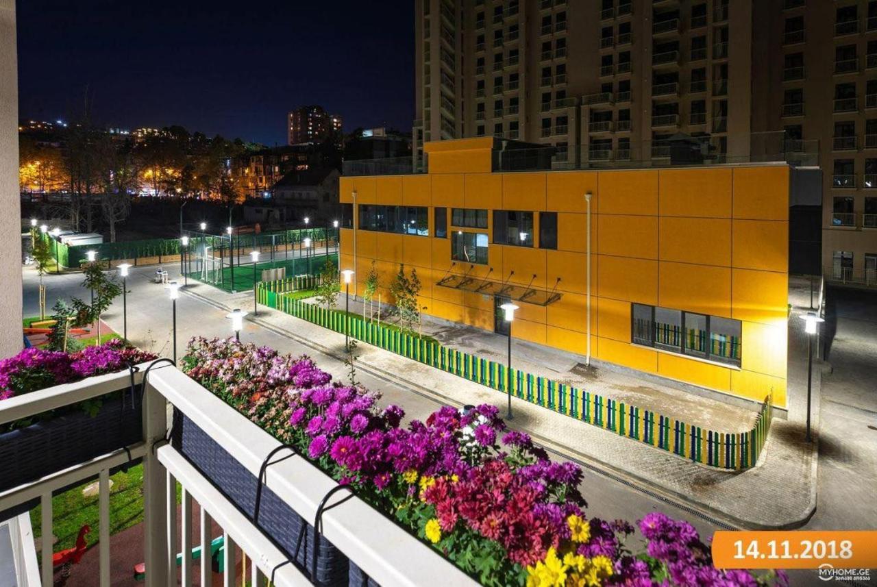 Sol'S M2 White Modern Apartments Tbilisi Luaran gambar