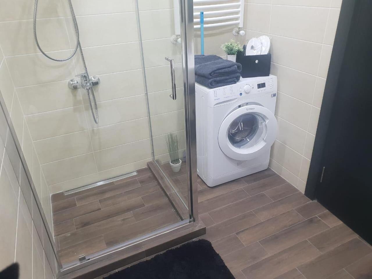 Sol'S M2 White Modern Apartments Tbilisi Luaran gambar